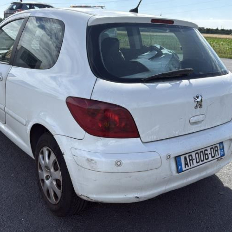 Pretensionneur de ceinture avant droit PEUGEOT 307 Photo n°8