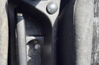 Pretensionneur de ceinture avant droit PEUGEOT 307