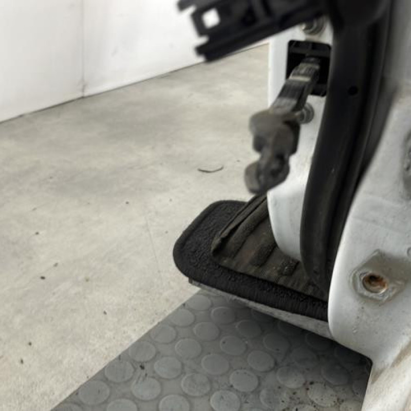 Porte avant gauche FORD FIESTA 6 Photo n°4