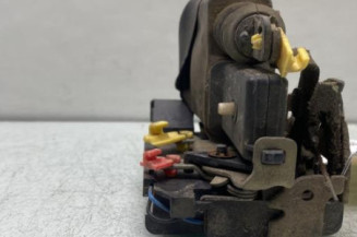 Serrure avant gauche RENAULT R19