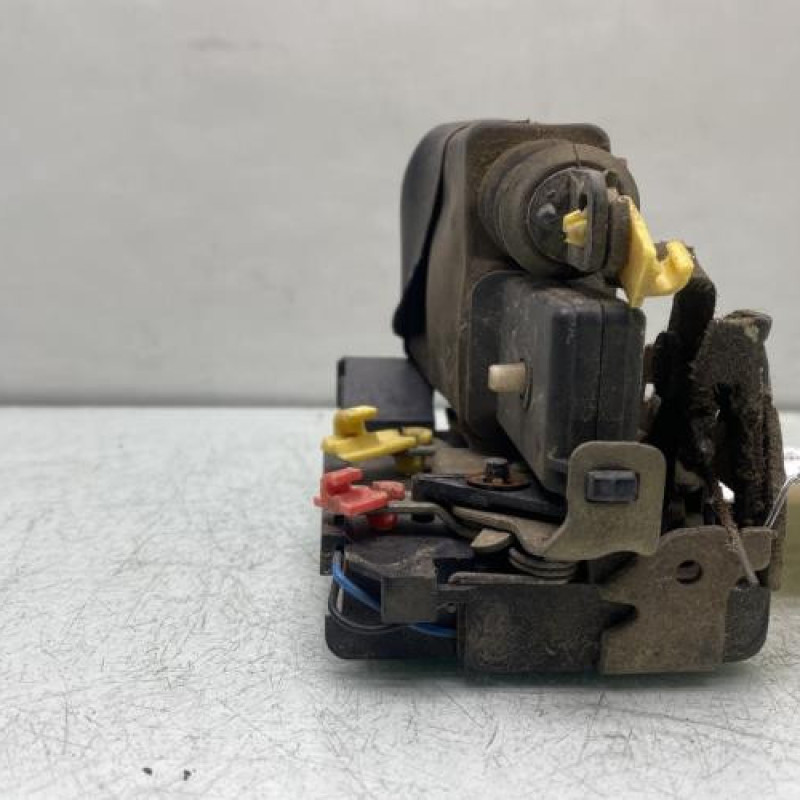 Serrure avant gauche RENAULT R19 Photo n°4