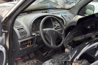 Serrure avant gauche CITROEN BERLINGO 1