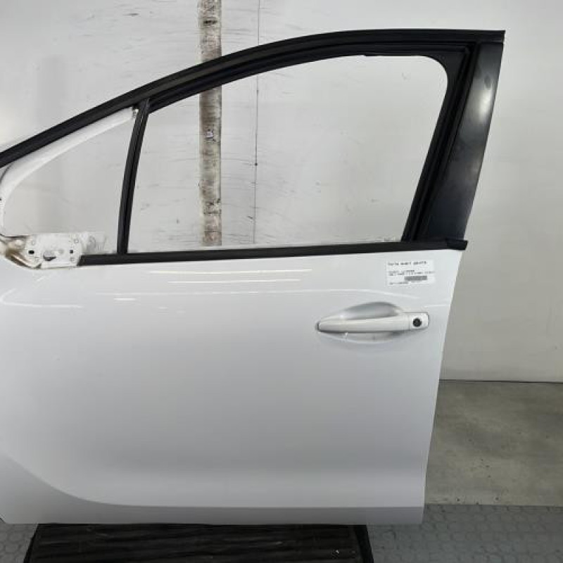 Porte avant gauche PEUGEOT 208 1 Photo n°1
