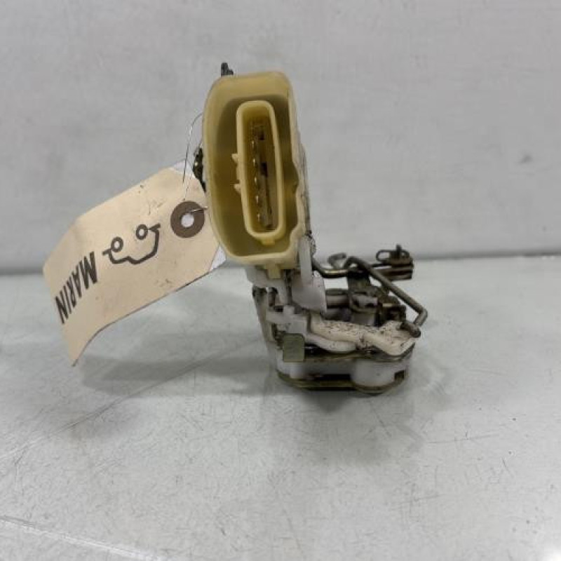 Serrure avant gauche TOYOTA YARIS 1 Photo n°3