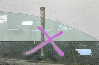 Vitre avant droit TOYOTA AVENSIS 3 Photo n°1