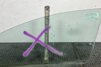 Vitre avant droit TOYOTA AVENSIS 3