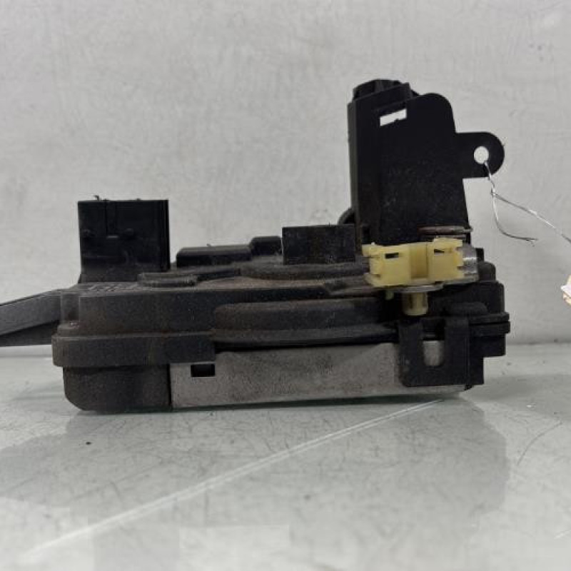 Serrure avant droit OPEL TIGRA 2 Photo n°1