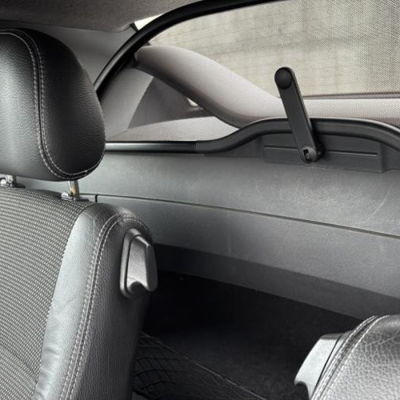 Serrure avant gauche OPEL TIGRA 2 Photo n°16