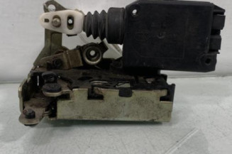 Serrure avant droit PEUGEOT 205 Photo n°1