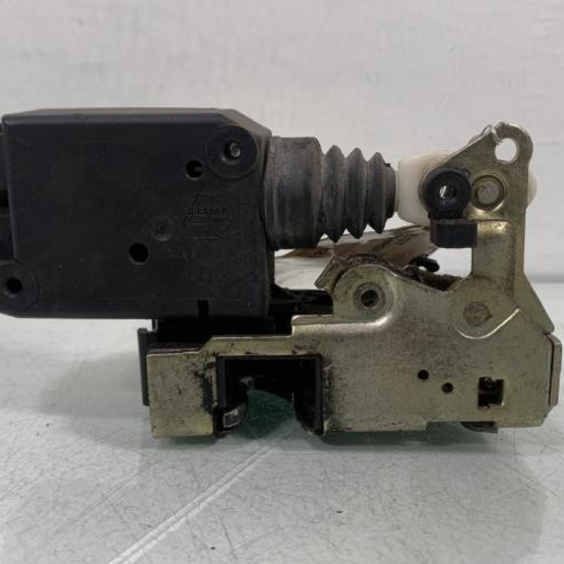 Serrure avant droit PEUGEOT 205 Photo n°3