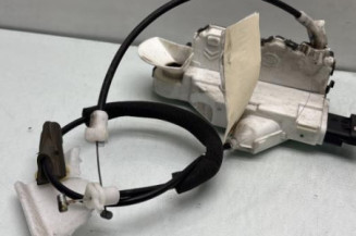 Serrure avant gauche PEUGEOT 3008 1