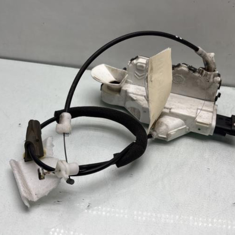 Serrure avant gauche PEUGEOT 3008 1 Photo n°4