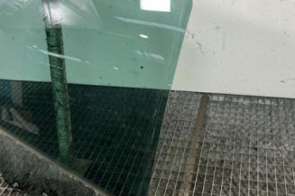 Vitre arriere droit DACIA DUSTER 1