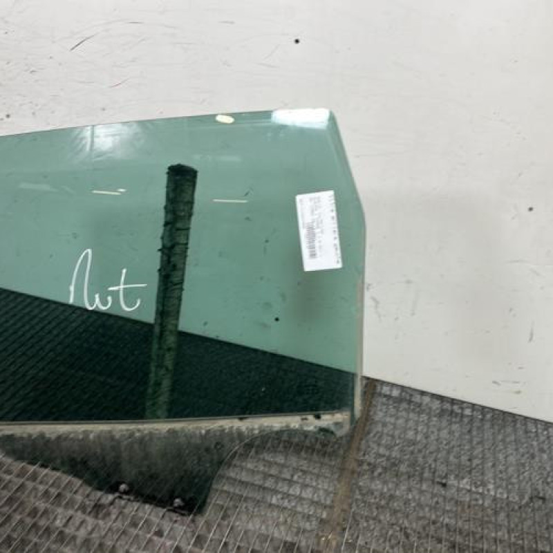 Vitre arriere gauche DACIA DUSTER 1 Photo n°3