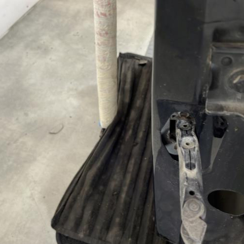 Porte avant gauche CITROEN C4 1 Photo n°2