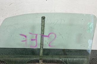 Vitre avant droit PEUGEOT 1007