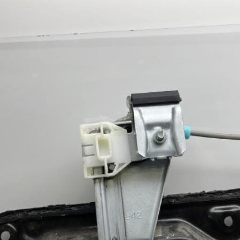 Leve vitre electrique avant droit VOLKSWAGEN NEW BEETLE 1 Photo n°2