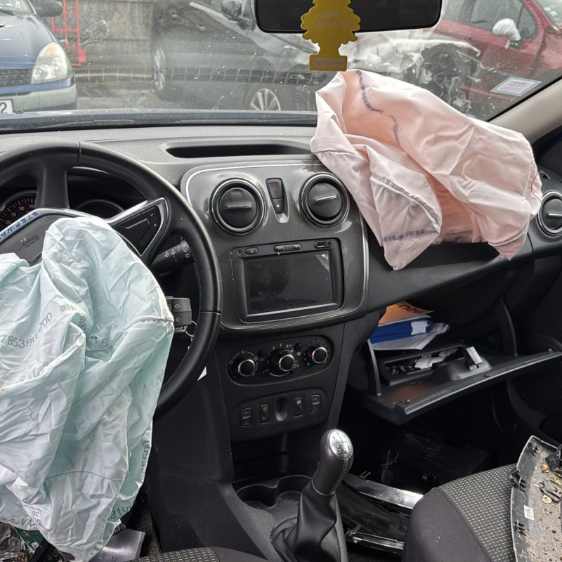 DACIA SANDERO 2 PHASE 2 1.0i - 12V TURBO SCE 100 Photo n°15