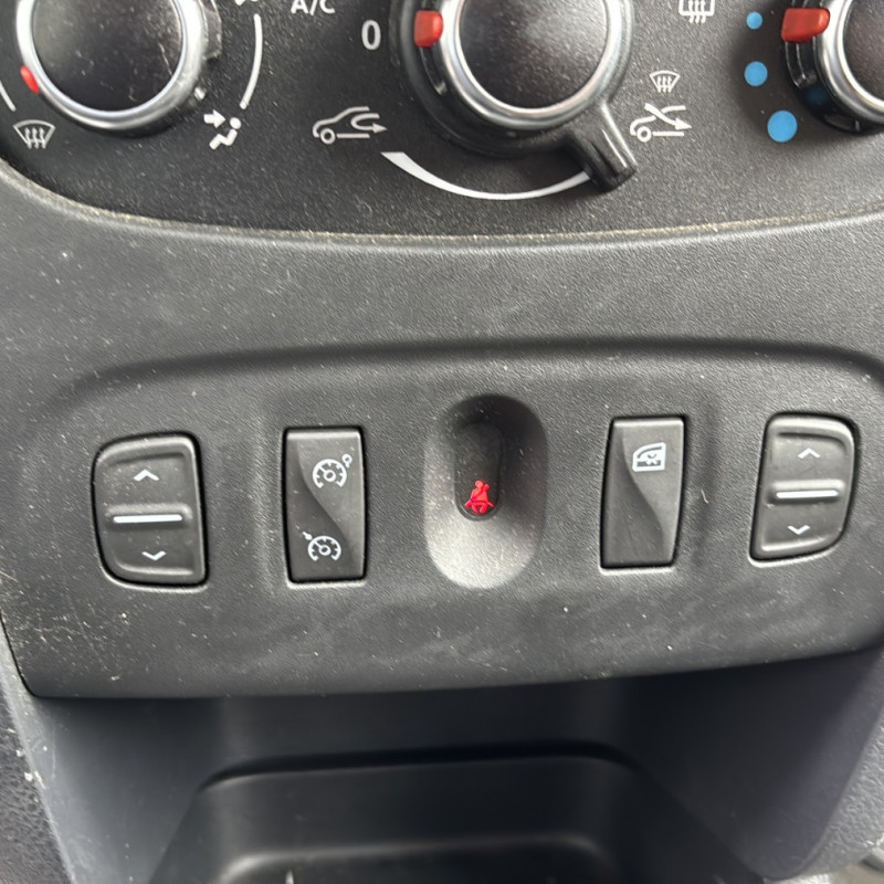 DACIA SANDERO 2 PHASE 2 1.0i - 12V TURBO SCE 100 Photo n°19