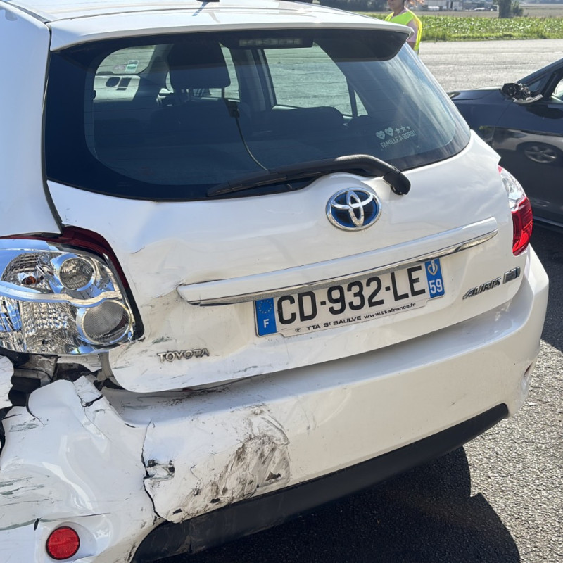 TOYOTA AURIS 1 PHASE 2 1.8i - 16V HYBRID Photo n°5