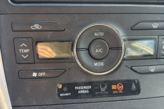 TOYOTA AURIS 1 PHASE 2 1.8i - 16V HYBRID