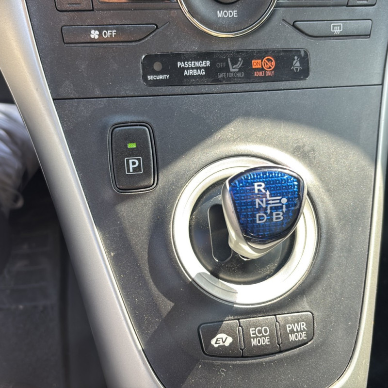 TOYOTA AURIS 1 PHASE 2 1.8i - 16V HYBRID Photo n°17