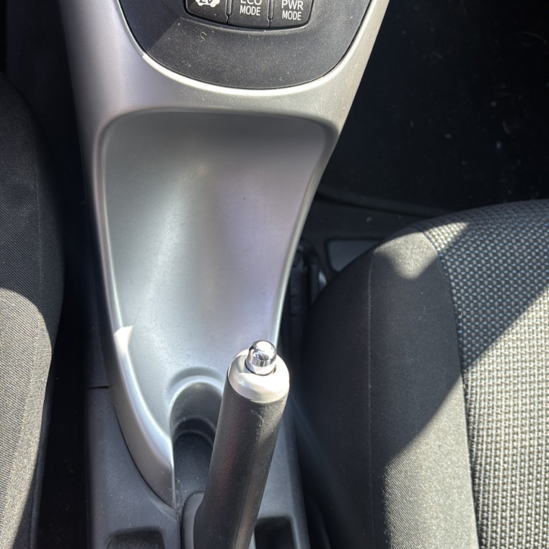 TOYOTA AURIS 1 PHASE 2 1.8i - 16V HYBRID Photo n°18