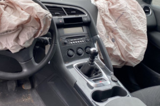 PEUGEOT 3008 1 PHASE 1 1.6 HDI - 8V TURBO