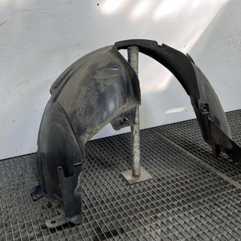 Pare boue avant droit DACIA SANDERO 1 Photo n°3