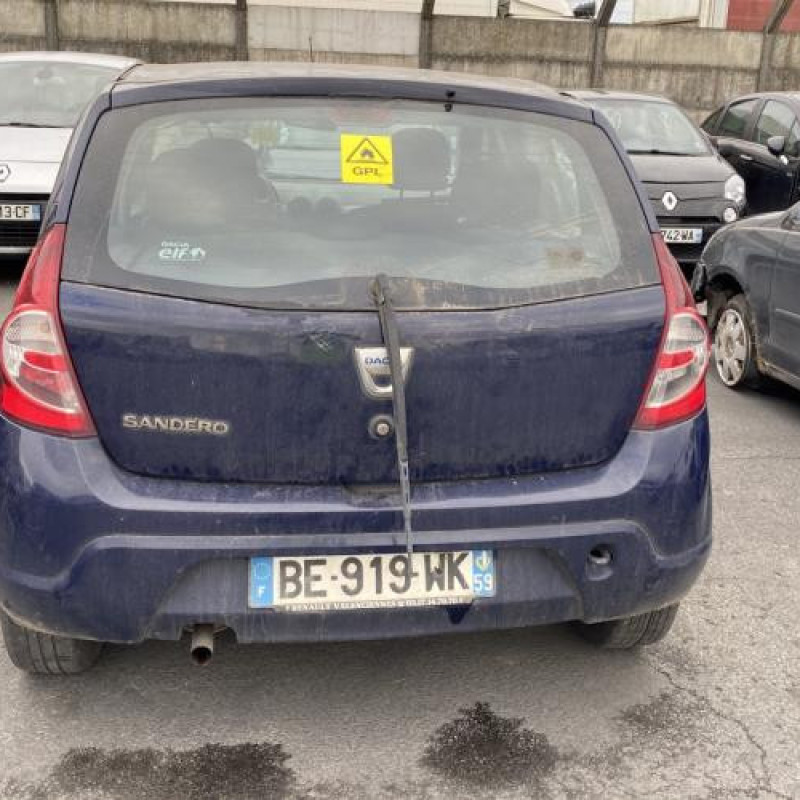 Pare boue avant droit DACIA SANDERO 1 Photo n°10