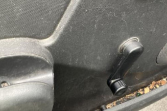 Pare boue avant droit DACIA SANDERO 1