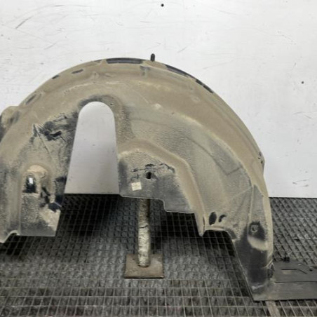 Pare boue arriere droit PEUGEOT 208 2