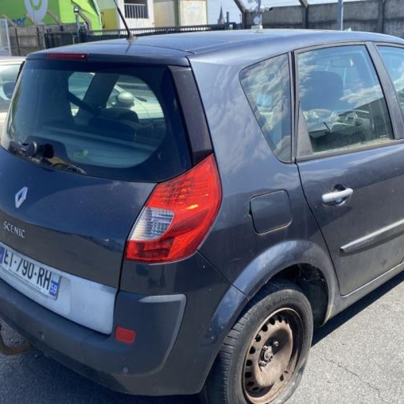 Pare boue avant droit RENAULT SCENIC 2 Photo n°5