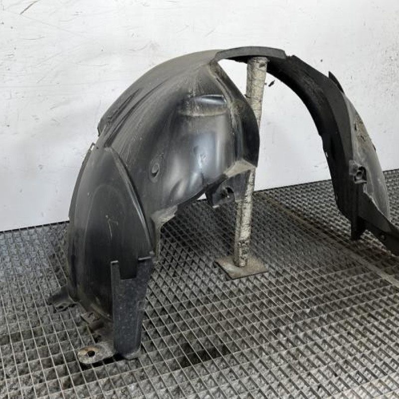 Pare boue avant droit DACIA SANDERO 1 Photo n°3