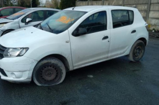 Pare boue avant droit DACIA SANDERO 2