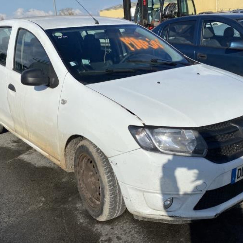 Pare boue avant droit DACIA SANDERO 2 Photo n°16