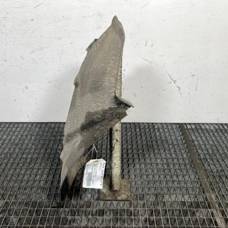 Pare boue arriere droit DACIA LOGAN MCV 2 Photo n°2