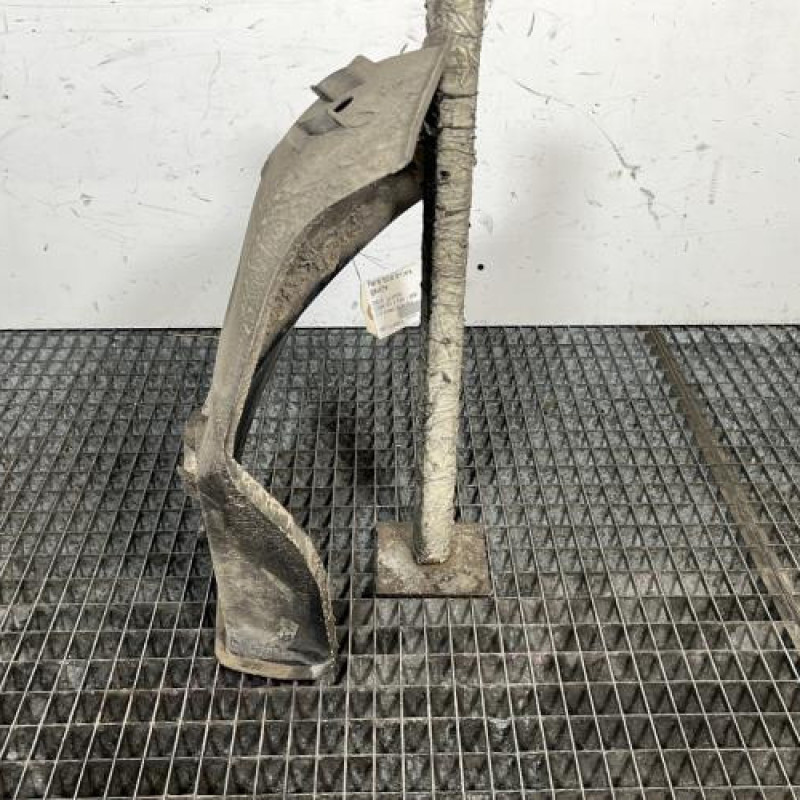 Pare boue arriere gauche DACIA LOGAN MCV 2 Photo n°2