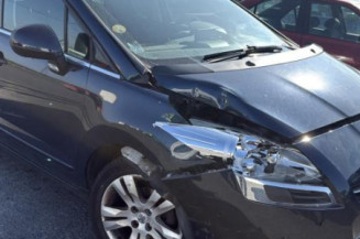 Pare boue arriere gauche PEUGEOT 5008 1
