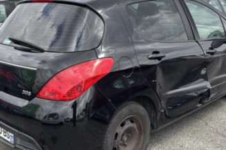 Pare boue arriere droit PEUGEOT 308 1