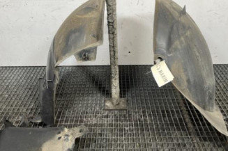 Pare boue avant droit DACIA SANDERO 1 Photo n°1