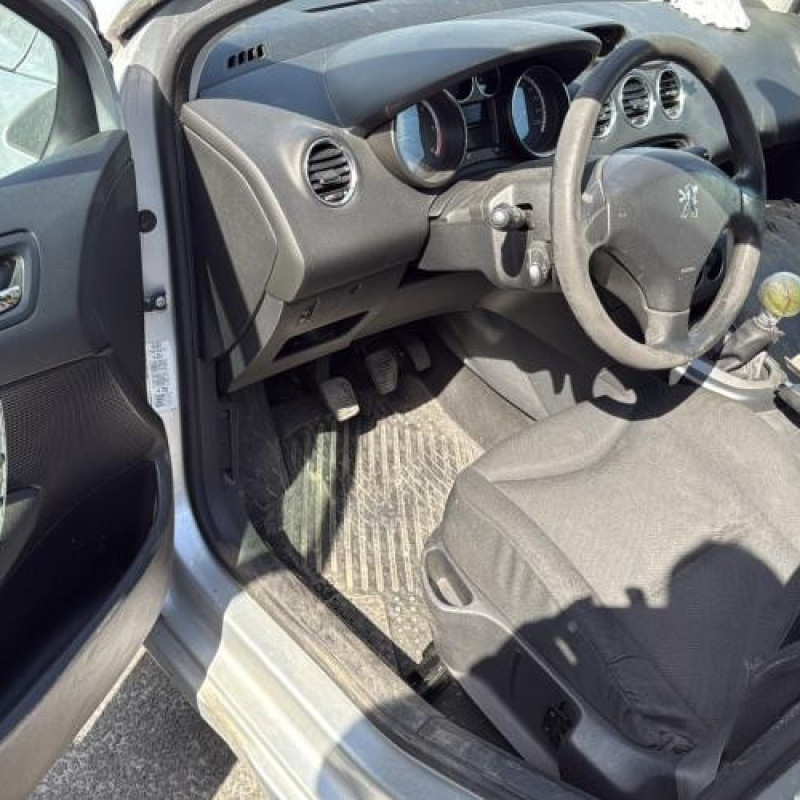 Pare boue avant droit PEUGEOT 308 1 Photo n°15