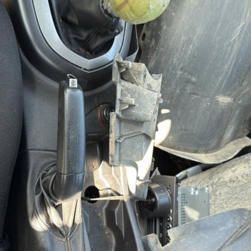 Pare boue avant droit PEUGEOT 308 1 Photo n°19