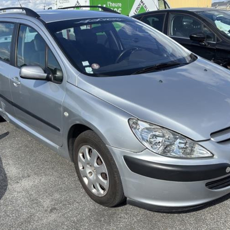 Pare boue avant droit PEUGEOT 307 Photo n°6