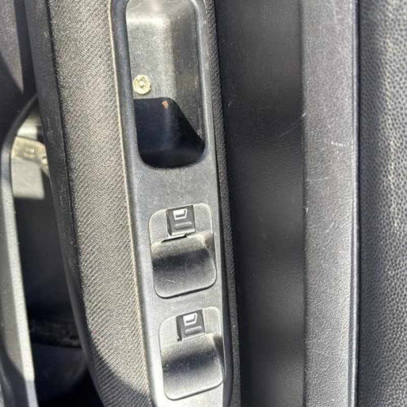 Pare boue avant droit PEUGEOT 307 Photo n°14