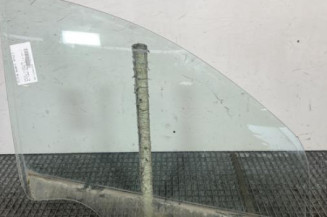 Vitre avant droit DACIA DUSTER 1 Photo n°1