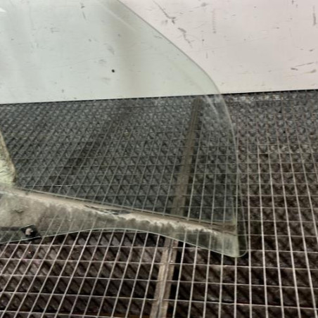 Vitre avant droit DACIA DUSTER 1