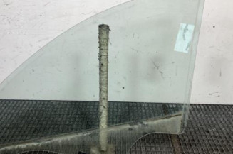 Vitre avant droit DACIA DUSTER 1