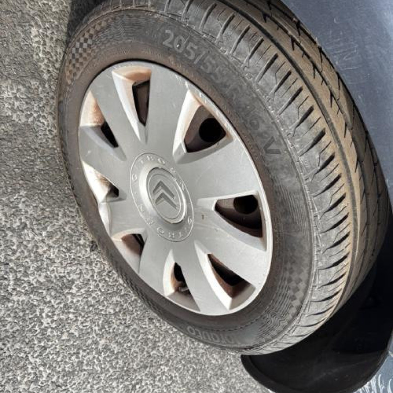 Pare boue avant droit CITROEN C4 1 Photo n°17