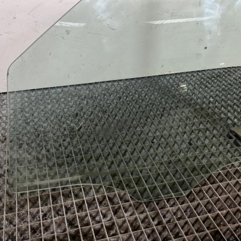 Vitre avant gauche VOLKSWAGEN LUPO Photo n°2